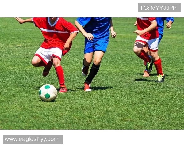 足球明星无水印高清壁纸下载尽享足球魅力与激情瞬间的完美呈现